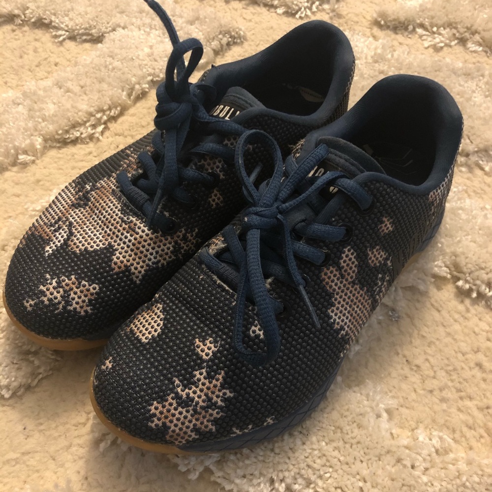Women’s navy flower NoBull CrossFit shoe- size 6.5